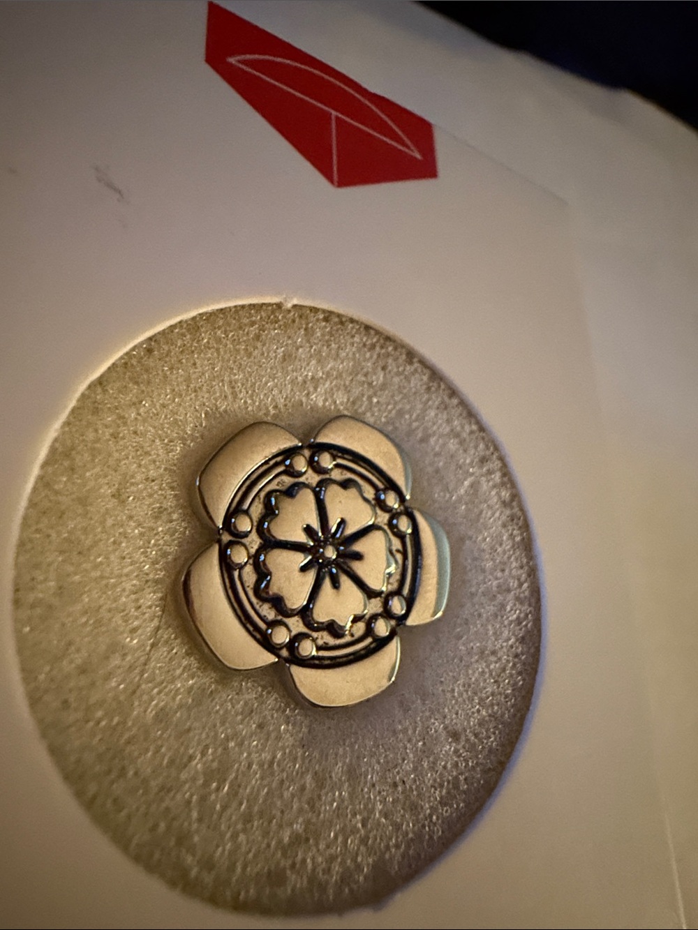Polished Floral Petal Brooch in Silver Tone Oriental